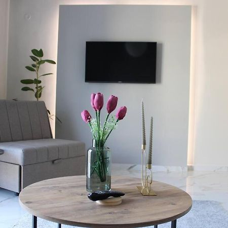 K&M 40 Ekklision A' Apartment Drama Luaran gambar