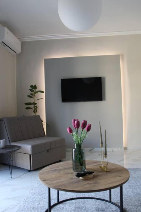 K&M 40 Ekklision A' Apartment Drama Luaran gambar